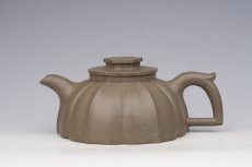 紫砂壶图片：六瓣转轮壶  天清泥 - 美壶网