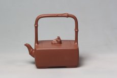 紫砂壶图片：听竹(竹林七贤山涛醉茶）喻小芳 史小明合作 - 美壶网