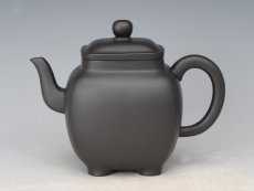 紫砂壶图片：鸣远四方（高黑泥） - 美壶网