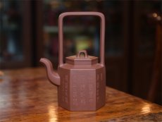 紫砂壶图片：六方提梁16000元 - 美壶网