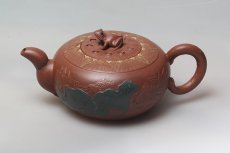 紫砂壶图片：荷塘情趣 - 美壶网