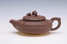 紫砂壶图片：双龙风韵壶 - 美壶网