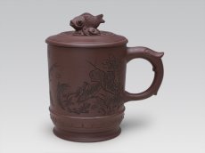 紫砂壶图片：荷塘鱼戏 - 美壶网