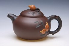 紫砂壶图片：富贵石榴壶 - 美壶网