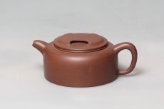 紫砂壶图片：牛盖莲子壶 - 美壶网