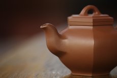 紫砂壶图片：雄霸天下 - 美壶网