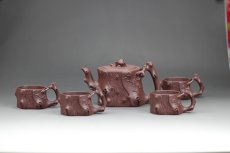 紫砂壶图片：清韵留香套具 黄龙山原矿紫泥 - 美壶网