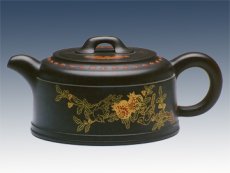 紫砂壶图片：王张坤与中央电视台《艺术人生》栏目主持人朱军合影 - 美壶网