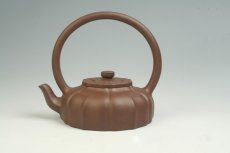 紫砂壶图片：玉兰提梁（封面） - 美壶网