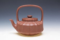 紫砂壶图片：菱花提梁 - 美壶网