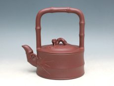 紫砂壶图片：竹提壶（全手工）（紫泥） - 美壶网