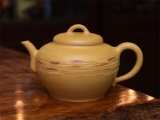 紫砂壶图片：黄金如意12000元 - 美壶网