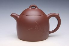 紫砂壶图片：秦权之（何家英书画，一粟刻） - 美壶网