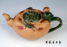 紫砂壶图片：荷花生日壶 - 美壶网