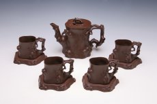 紫砂壶图片：九头高寿梅桩 - 美壶网