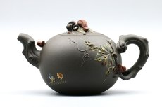 紫砂壶图片：松鼠葡萄壶 - 美壶网