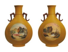 紫砂壶图片：堆绘山水花瓶 - 美壶网