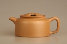 紫砂壶图片：牛盖莲子 - 美壶网