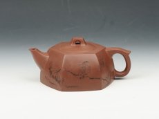 紫砂壶图片：六方井栏 360cc 原矿红皮龙 - 美壶网