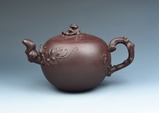 紫砂壶图片：松鼠葡萄壶 - 美壶网