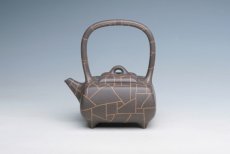 紫砂壶图片：冰纹提梁 - 美壶网