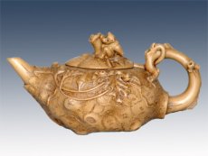 紫砂壶图片：金猴供春 - 美壶网