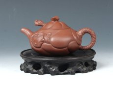 紫砂壶图片：鱼化龙 - 美壶网