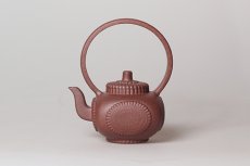 紫砂壶图片：葵花宝典提梁 - 美壶网