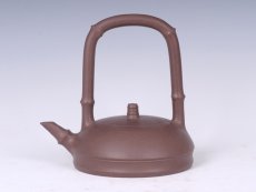 紫砂壶图片：竹段提梁 - 美壶网