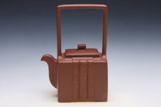 紫砂壶图片：祥云提梁 - 美壶网