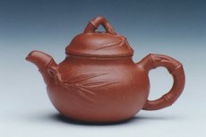 紫砂壶图片：佛竹手工调砂泥 - 美壶网
