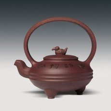 紫砂壶图片：虹飞提梁壶 - 美壶网